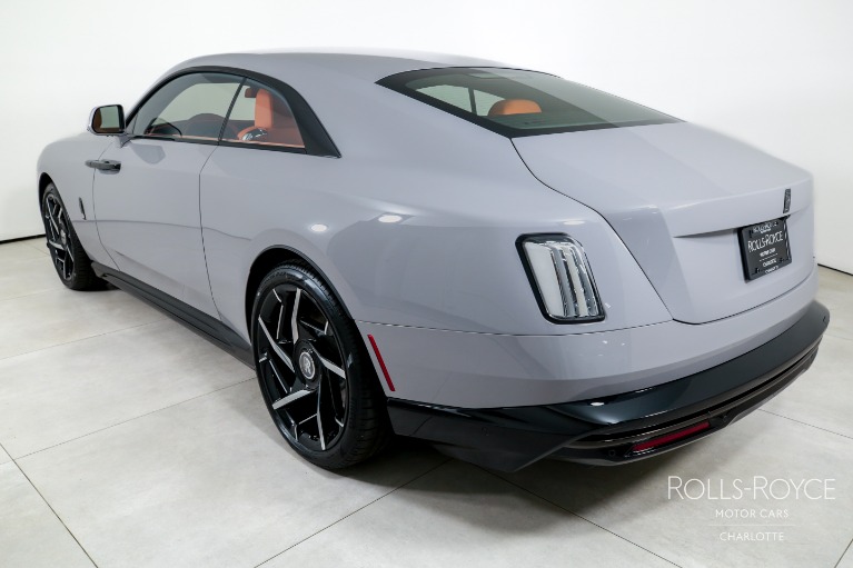 New-2025-Rolls-Royce-Black-Badge-Spectre