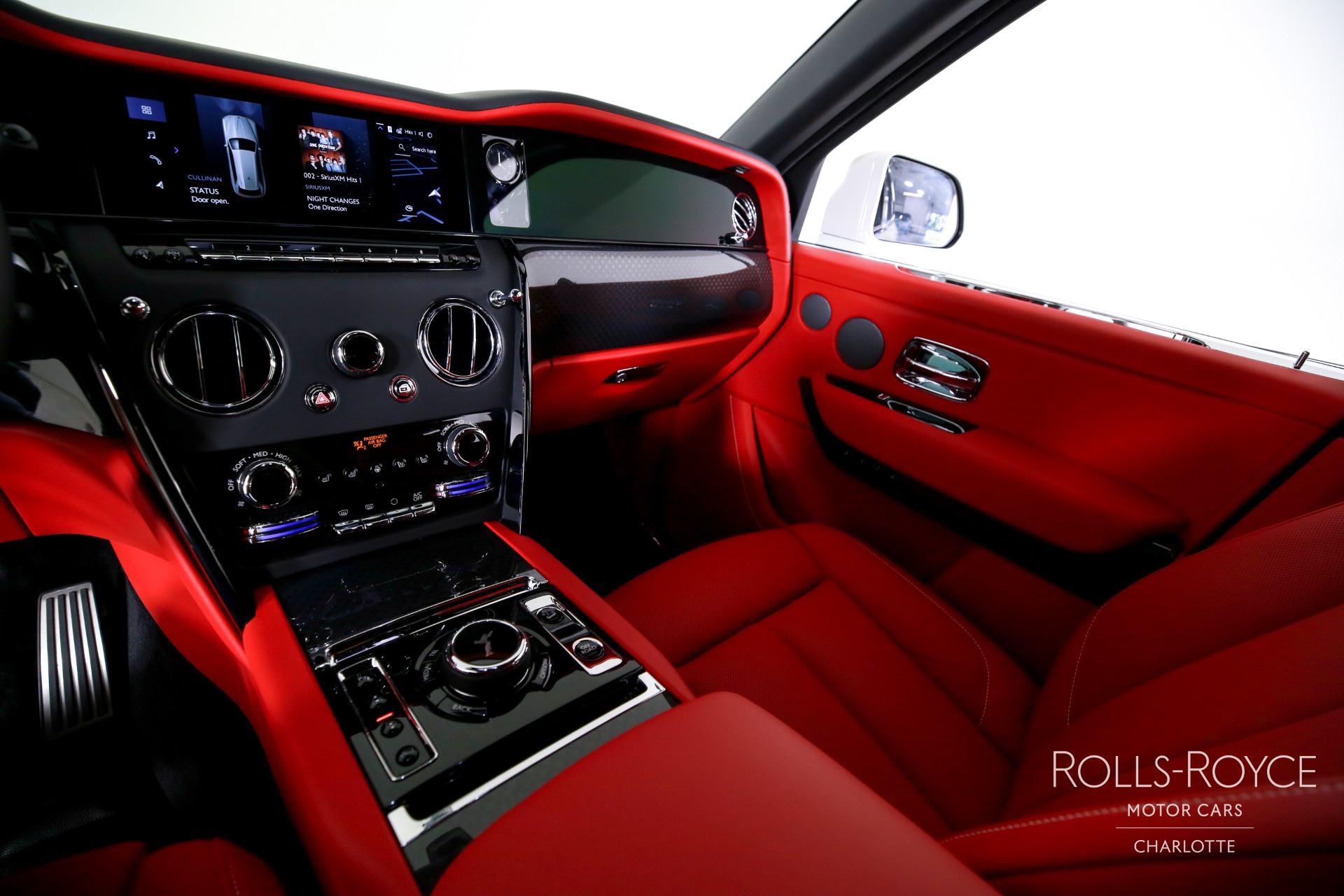 New 2025 Rolls-Royce Black Badge Cullinan  | Charlotte, NC
