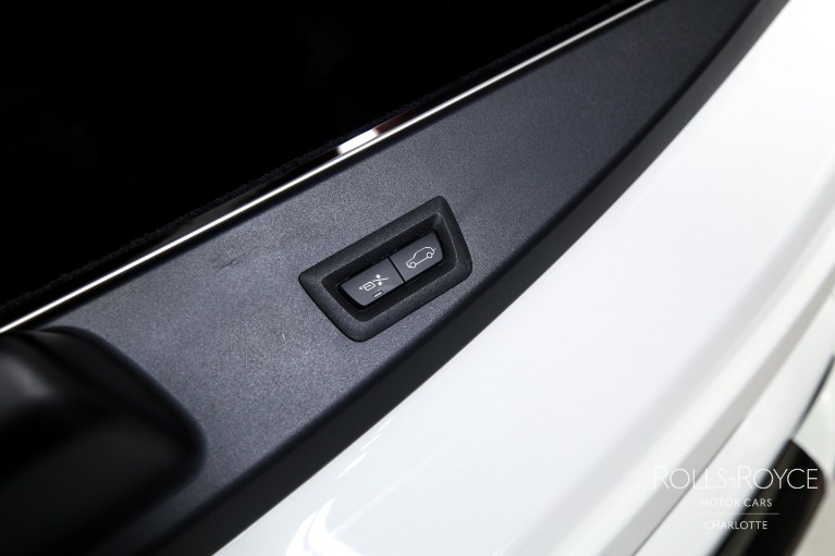 New-2025-Rolls-Royce-Black-Badge-Cullinan