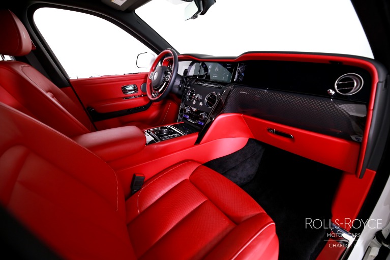 Used-2025-Rolls-Royce-Black-Badge-Cullinan