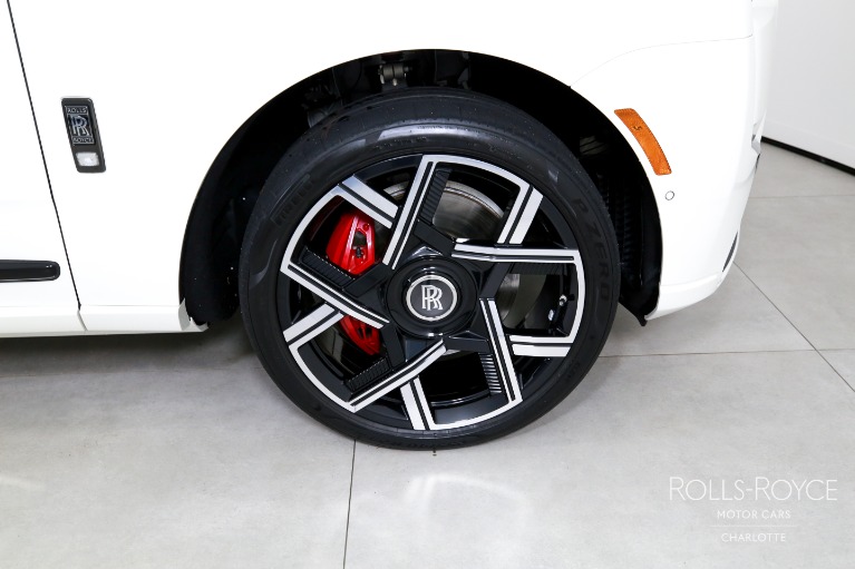 Used-2025-Rolls-Royce-Black-Badge-Cullinan