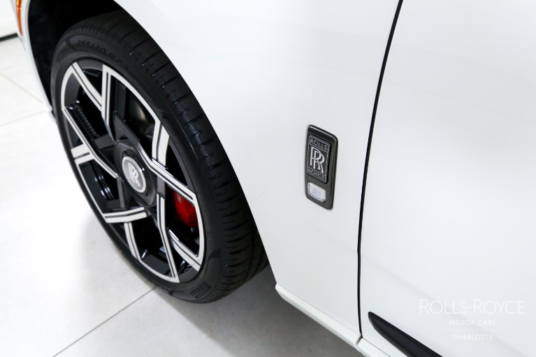 New-2025-Rolls-Royce-Black-Badge-Cullinan