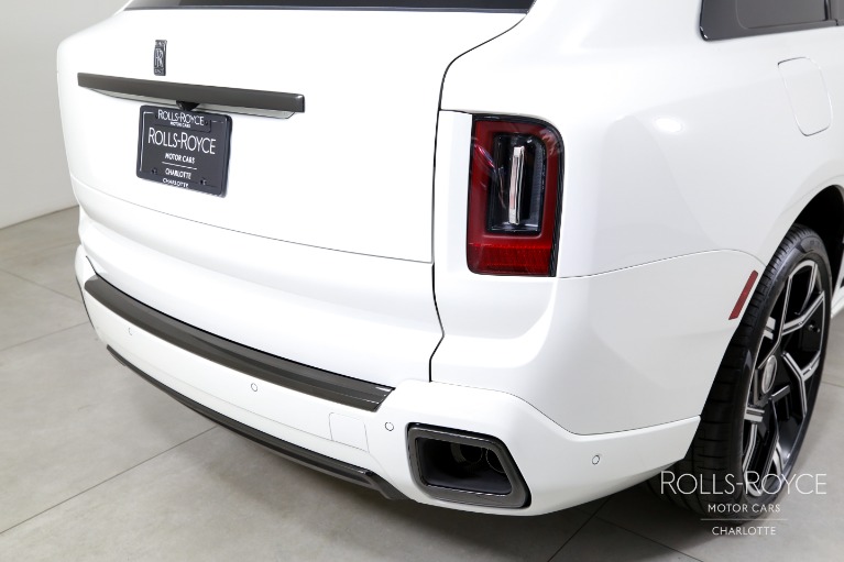 New-2025-Rolls-Royce-Black-Badge-Cullinan