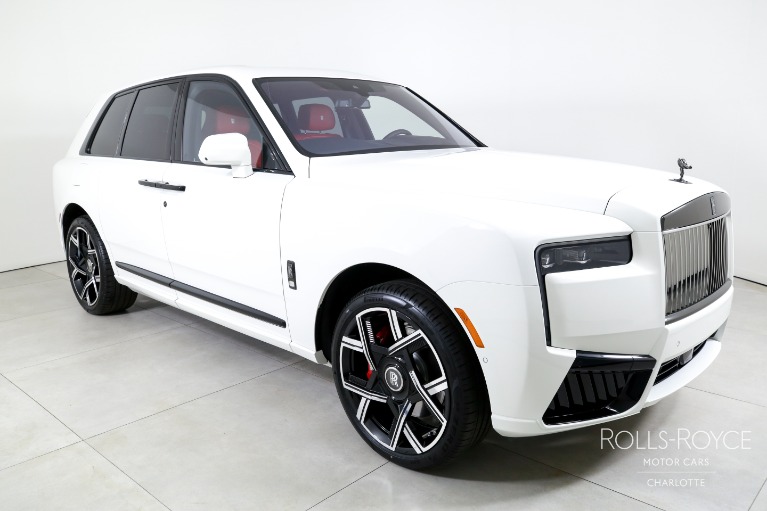 New-2025-Rolls-Royce-Black-Badge-Cullinan