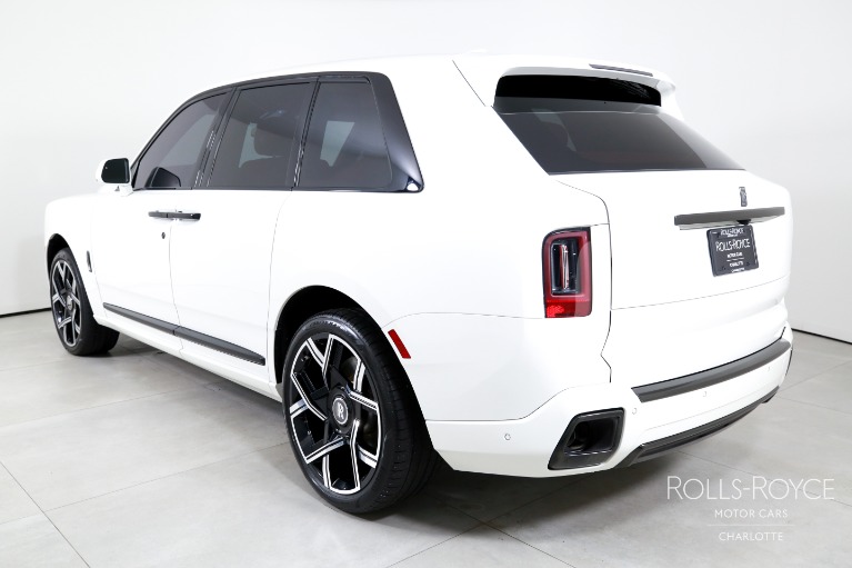 Used-2025-Rolls-Royce-Black-Badge-Cullinan