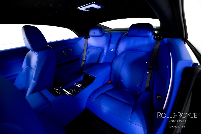 New-2025-Rolls-Royce-Black-Badge-Spectre