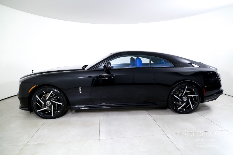 New-2025-Rolls-Royce-Black-Badge-Spectre