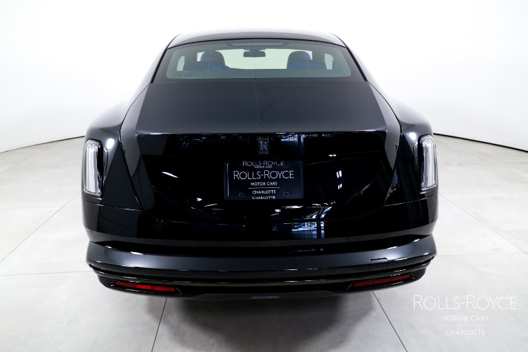 New-2025-Rolls-Royce-Black-Badge-Spectre