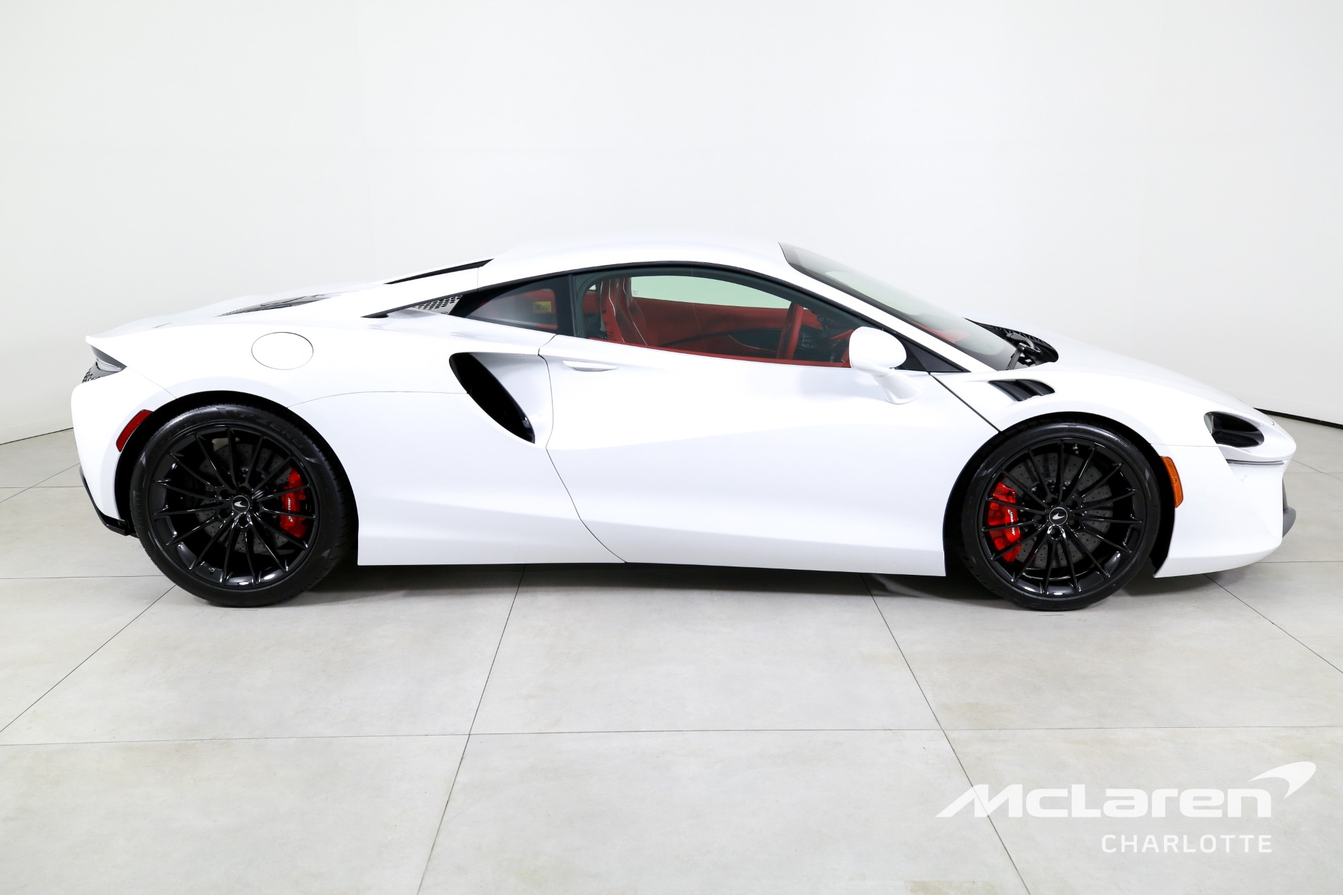 Used 2025 McLaren Artura  | Charlotte, NC