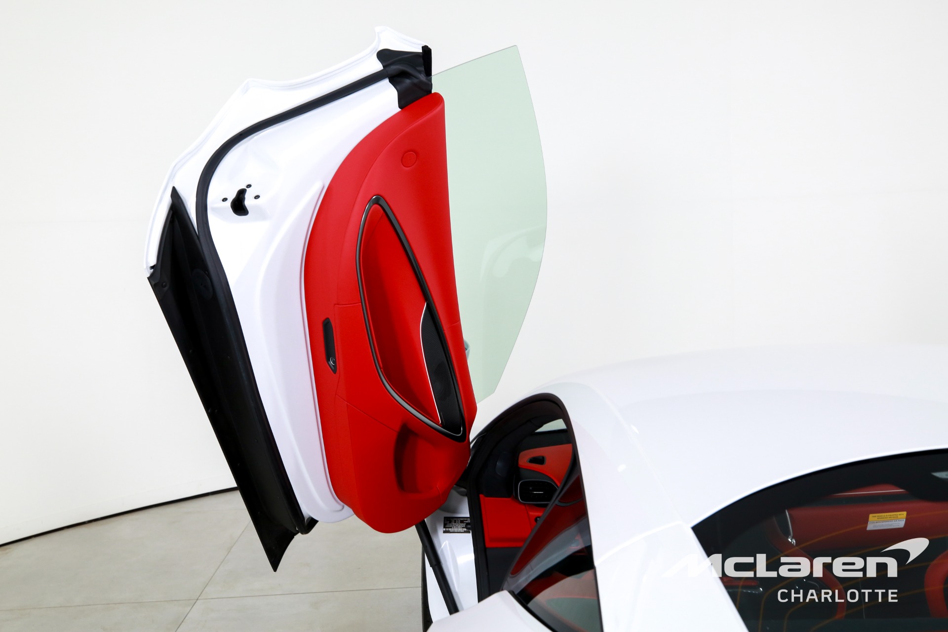 New 2025 McLaren Artura | Charlotte, NC
