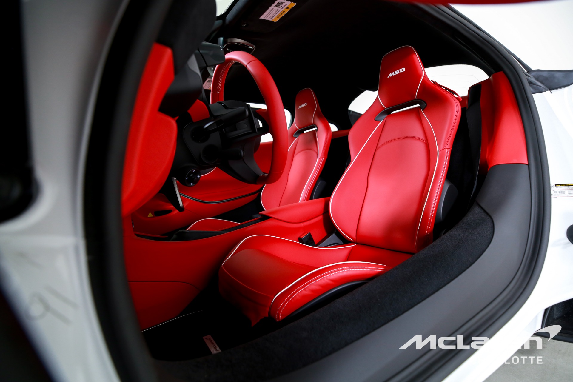 New 2025 McLaren Artura | Charlotte, NC