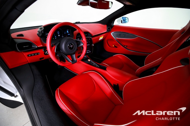 Used-2025-McLaren-Artura