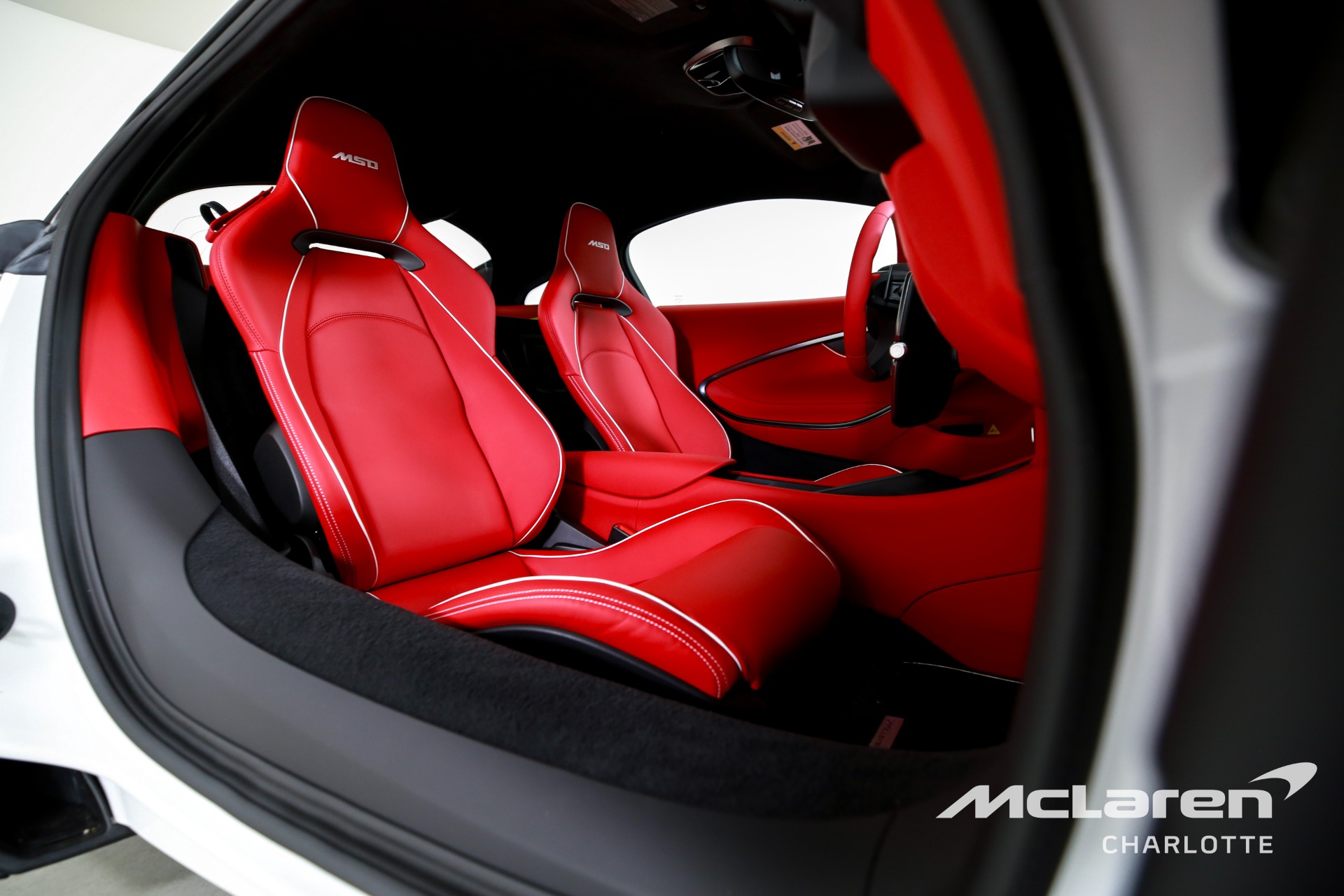 New 2025 McLaren Artura | Charlotte, NC