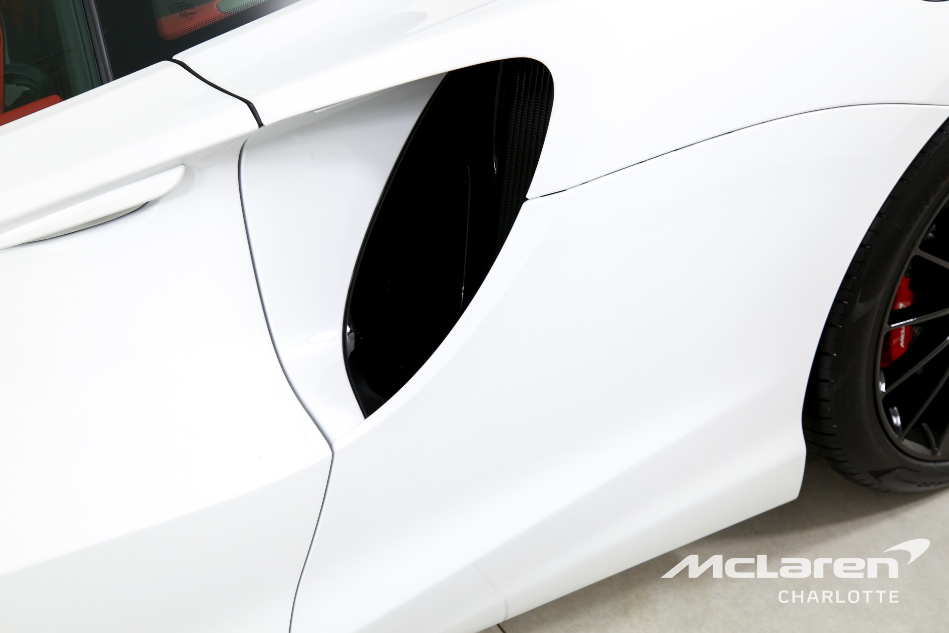 New 2025 McLaren Artura | Charlotte, NC