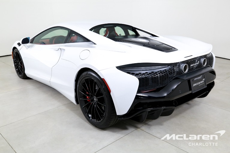 Used-2025-McLaren-Artura