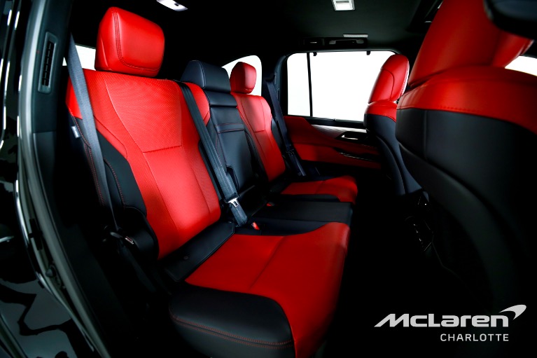Used-2024-Lexus-LX-600-F-SPORT-Handling