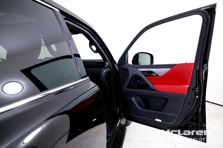 Used-2024-Lexus-LX-600-F-SPORT-Handling