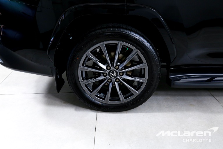 Used-2024-Lexus-LX-600-F-SPORT-Handling