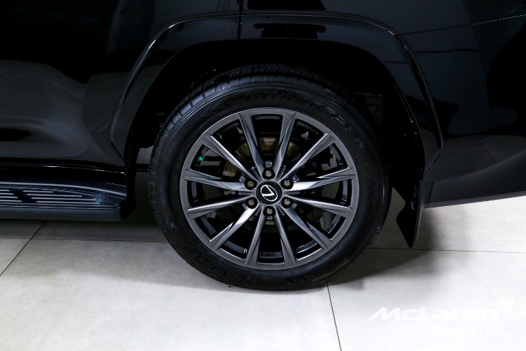 Used-2024-Lexus-LX-600-F-SPORT-Handling
