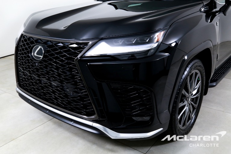 Used-2024-Lexus-LX-600-F-SPORT-Handling