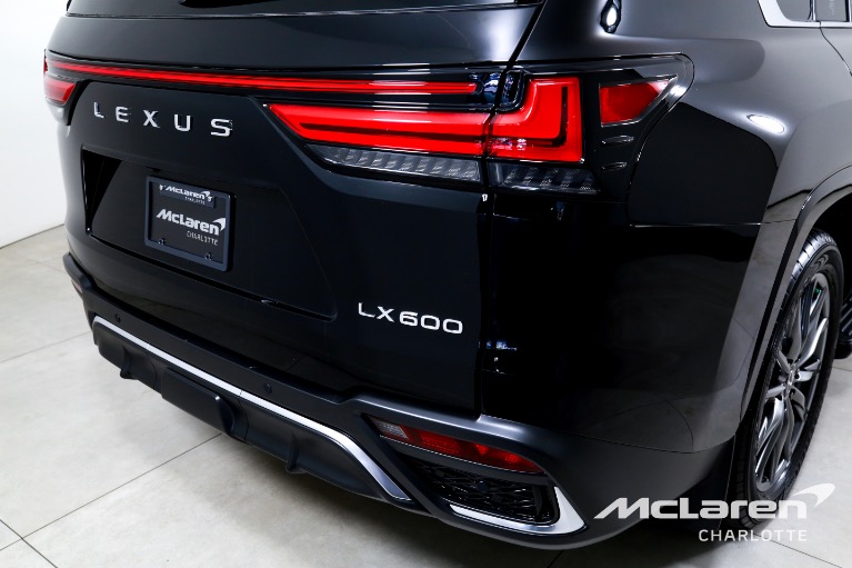 Used-2024-Lexus-LX-600-F-SPORT-Handling