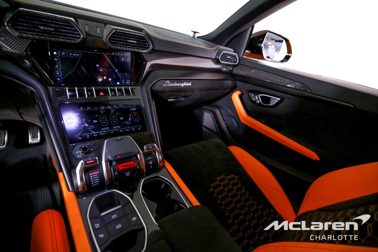 Used-2022-Lamborghini-Urus