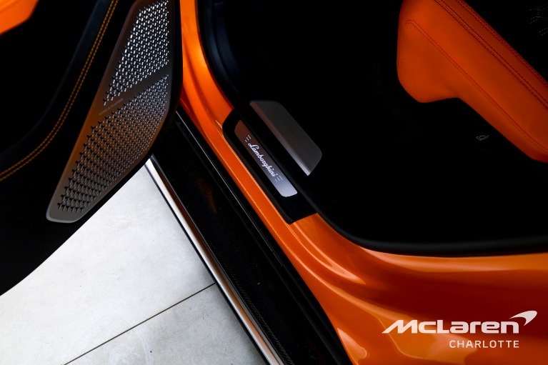 Used-2022-Lamborghini-Urus