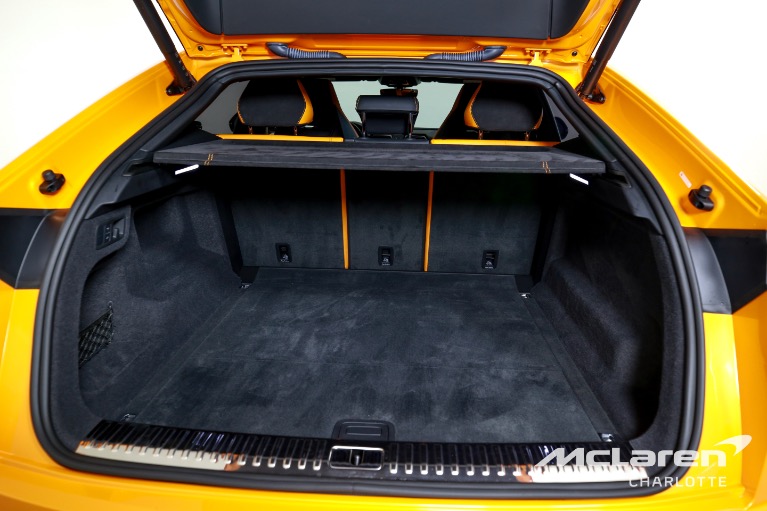 Used-2022-Lamborghini-Urus