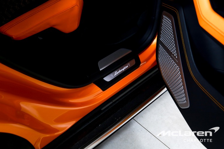 Used-2022-Lamborghini-Urus