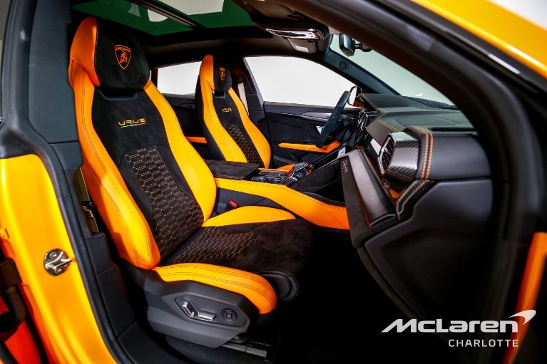 Used-2022-Lamborghini-Urus
