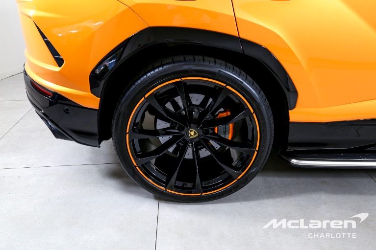 Used-2022-Lamborghini-Urus