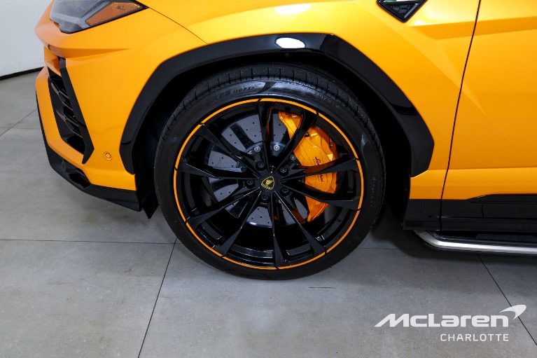 Used-2022-Lamborghini-Urus