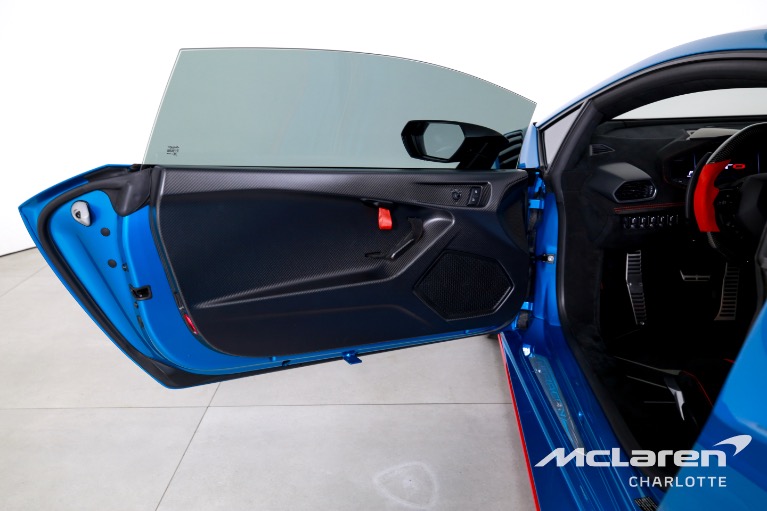 Used-2023-Lamborghini-Huracan-STO