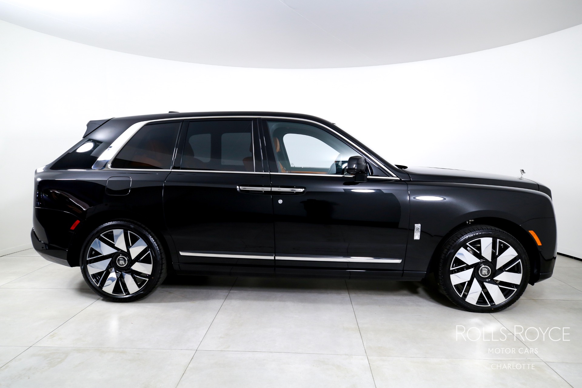 New 2025 Rolls-Royce Cullinan | Charlotte, NC