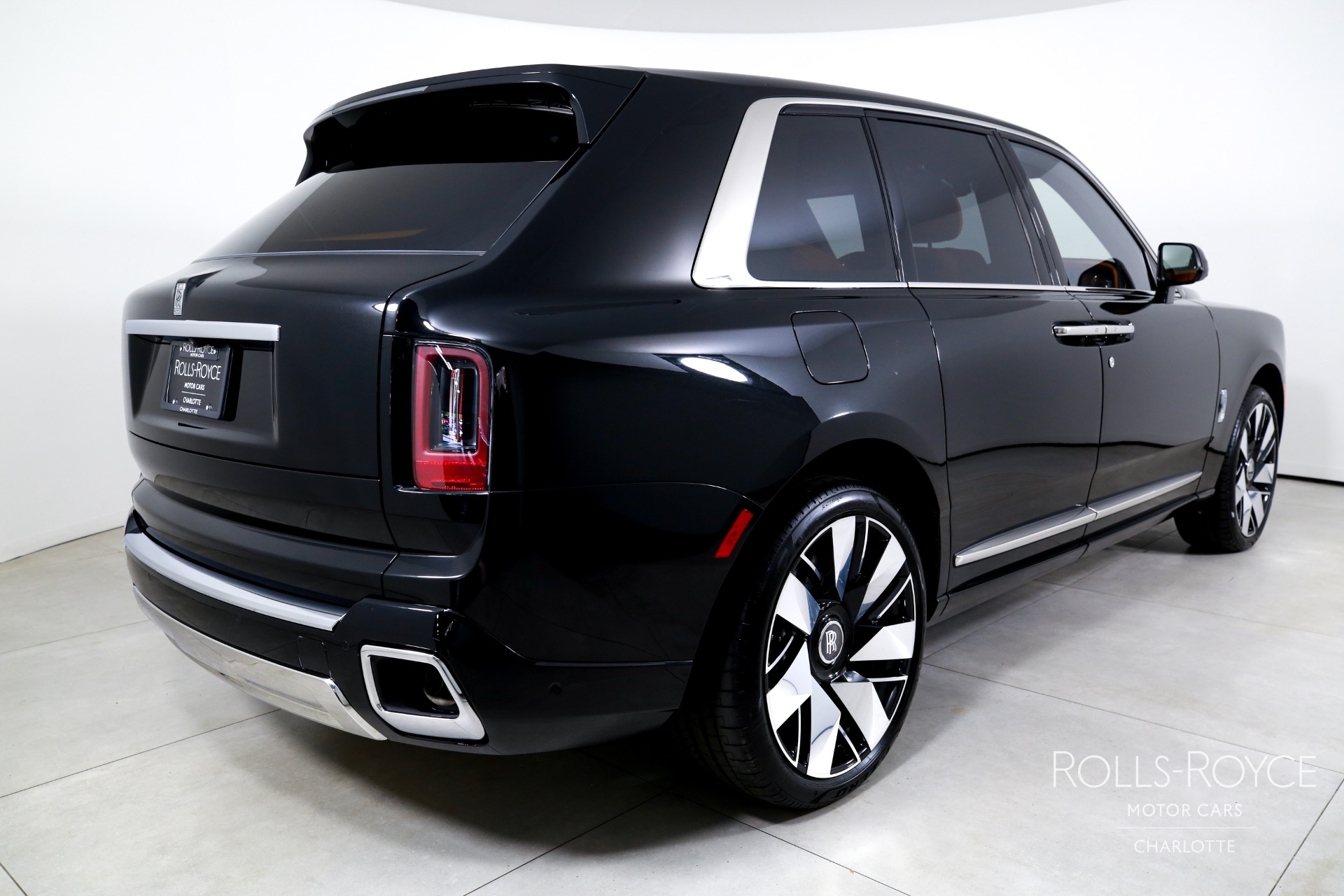 New 2025 Rolls-Royce Cullinan | Charlotte, NC