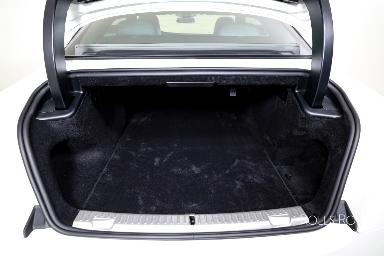 New-2025-Rolls-Royce-Black-Badge-Spectre