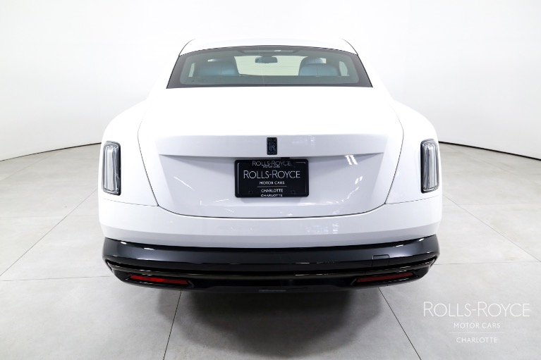 New-2025-Rolls-Royce-Black-Badge-Spectre
