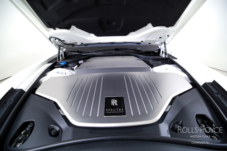 New-2025-Rolls-Royce-Spectre