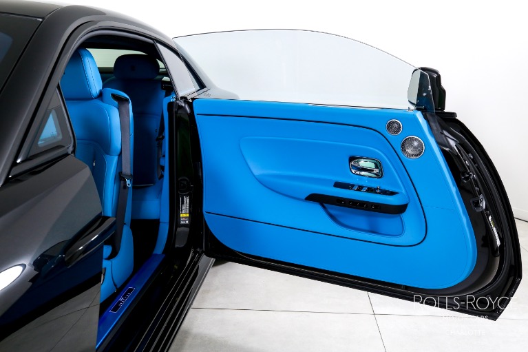 New-2025-Rolls-Royce-Black-Badge-Spectre