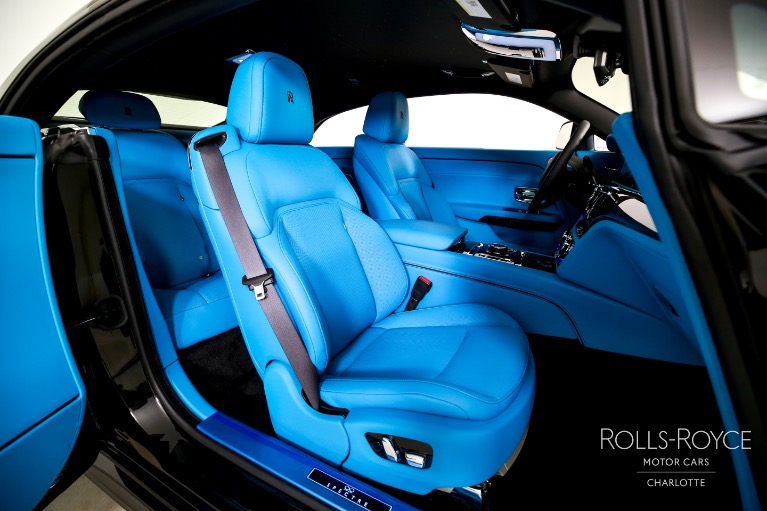 New-2025-Rolls-Royce-Black-Badge-Spectre