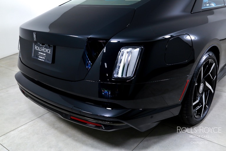 New-2025-Rolls-Royce-Black-Badge-Spectre