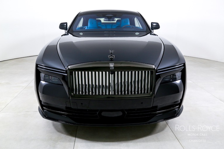 New-2025-Rolls-Royce-Black-Badge-Spectre