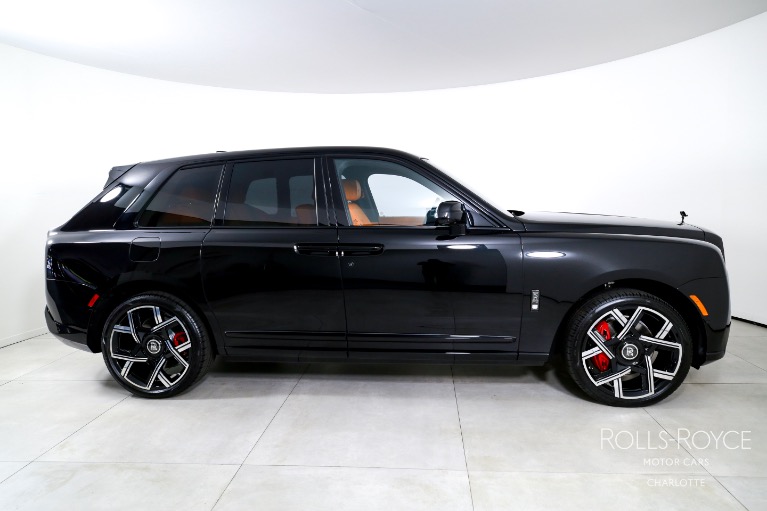New-2025-Rolls-Royce-Black-Badge-Cullinan