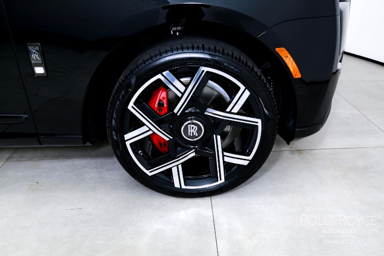 New-2025-Rolls-Royce-Black-Badge-Cullinan