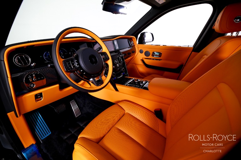 New-2025-Rolls-Royce-Black-Badge-Cullinan