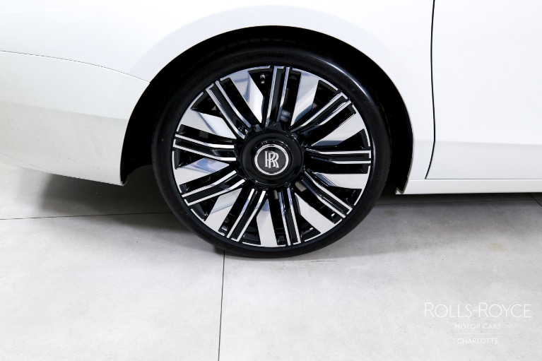 New-2025-Rolls-Royce-Ghost