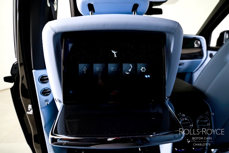 New-2025-Rolls-Royce-Black-Badge-Cullinan