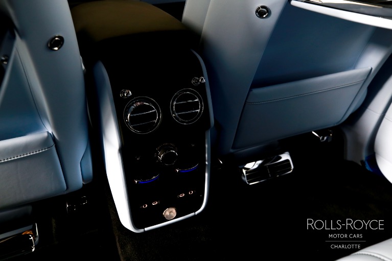 New-2025-Rolls-Royce-Black-Badge-Cullinan