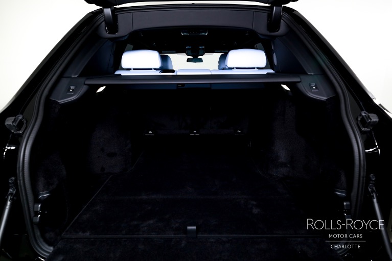 New-2025-Rolls-Royce-Black-Badge-Cullinan