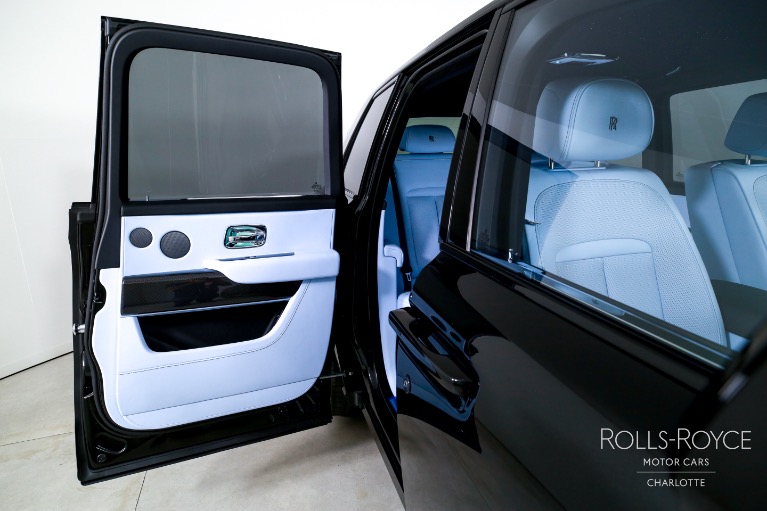 New-2025-Rolls-Royce-Black-Badge-Cullinan